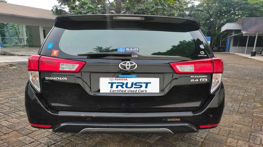 TOYOTA INNOVA 2.4 G AT 2018